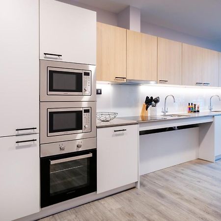 קורק Coleman Court Summer Apartments מראה חיצוני תמונה
