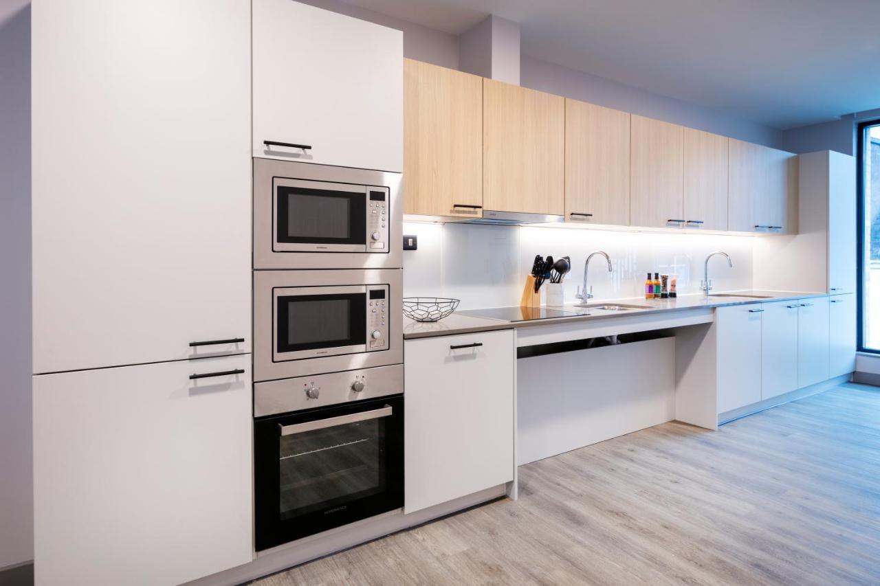 קורק Coleman Court Summer Apartments מראה חיצוני תמונה